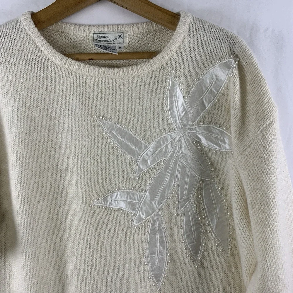 VTG Womens Demure Romantic Silk Angora Floral Pearl Tunic Sweater Sz M Hong Kong